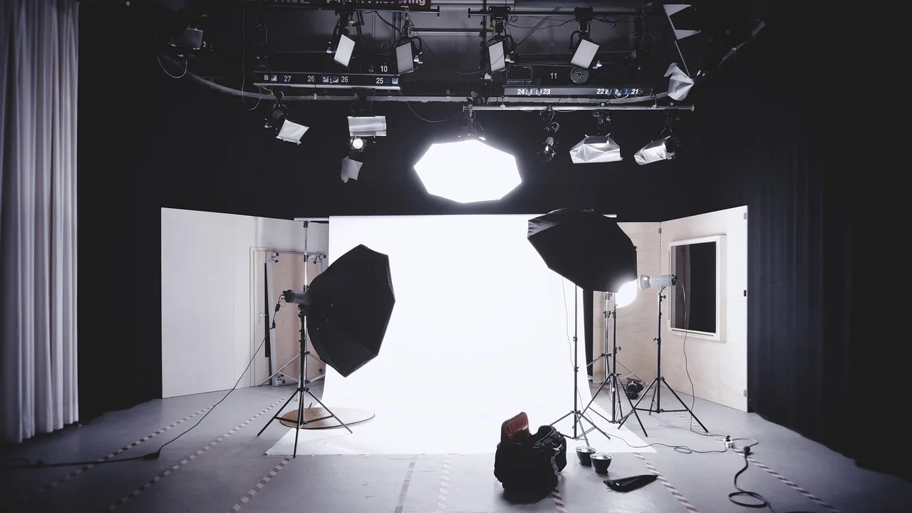 photography, studio, photo shoot, lighting, photography lighting, lighting equipment, photography equipment, flash, indoors, lights, mirror, room, spotlights, technology, workplace, photography, photography, studio, studio, studio, studio, studio. 5 parts of Youtube channel platform, explained